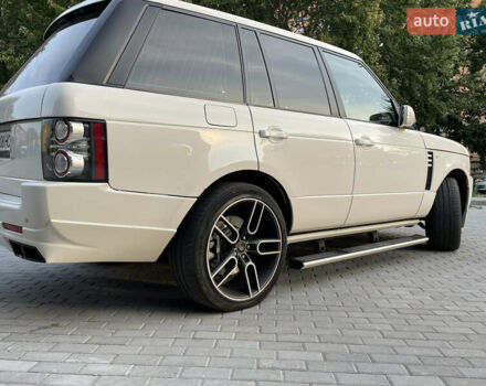 Ленд Ровер Рендж Ровер 2010 в Ужгороде на Automoto.ua Белый Ленд Ровер Рендж Ровер, объемом двигателя 5 л и пробегом 275 тыс. км за 10000 $, фото 10 на Automoto.ua