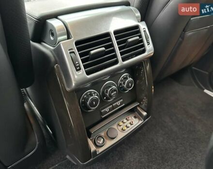 Білий Ленд Ровер Рендж Ровер, об'ємом двигуна 5 л та пробігом 100 тис. км за 23800 $, фото 42 на Automoto.ua