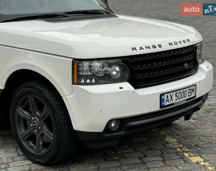 Белый Ленд Ровер Рендж Ровер, объемом двигателя 5 л и пробегом 275 тыс. км за 12500 $, фото 26 на Automoto.ua