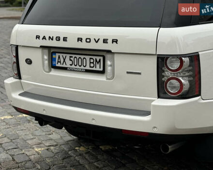 Белый Ленд Ровер Рендж Ровер, объемом двигателя 5 л и пробегом 275 тыс. км за 12500 $, фото 32 на Automoto.ua