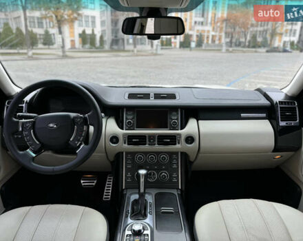 Белый Ленд Ровер Рендж Ровер, объемом двигателя 5 л и пробегом 270 тыс. км за 11999 $, фото 70 на Automoto.ua
