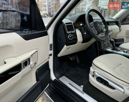 Белый Ленд Ровер Рендж Ровер, объемом двигателя 5 л и пробегом 270 тыс. км за 11999 $, фото 44 на Automoto.ua