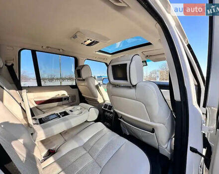 Белый Ленд Ровер Рендж Ровер, объемом двигателя 5 л и пробегом 177 тыс. км за 14000 $, фото 10 на Automoto.ua