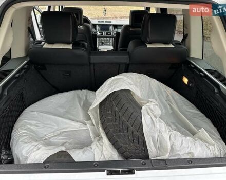 Белый Ленд Ровер Рендж Ровер, объемом двигателя 5 л и пробегом 100 тыс. км за 23500 $, фото 39 на Automoto.ua