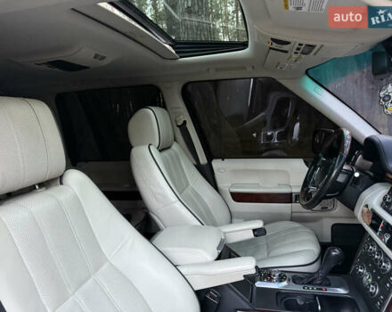 Белый Ленд Ровер Рендж Ровер, объемом двигателя 5 л и пробегом 177 тыс. км за 17000 $, фото 25 на Automoto.ua