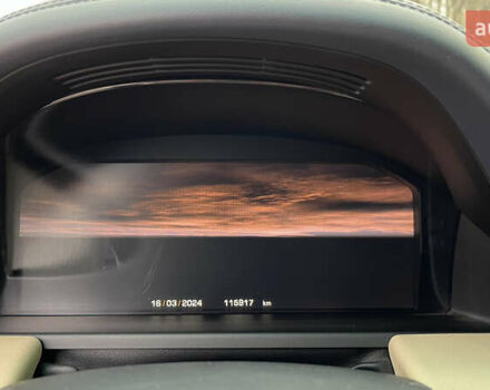 Белый Ленд Ровер Рендж Ровер, объемом двигателя 5 л и пробегом 120 тыс. км за 15000 $, фото 8 на Automoto.ua