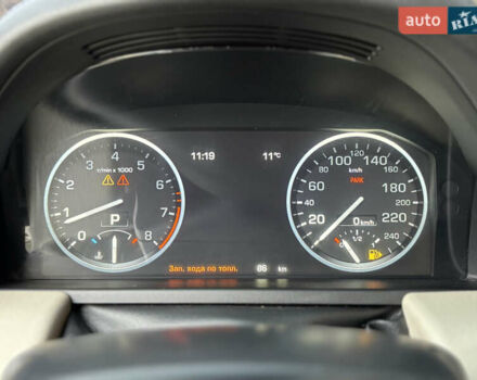 Белый Ленд Ровер Рендж Ровер, объемом двигателя 5 л и пробегом 177 тыс. км за 14000 $, фото 25 на Automoto.ua