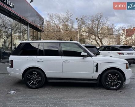 Белый Ленд Ровер Рендж Ровер, объемом двигателя 4.37 л и пробегом 328 тыс. км за 21900 $, фото 6 на Automoto.ua
