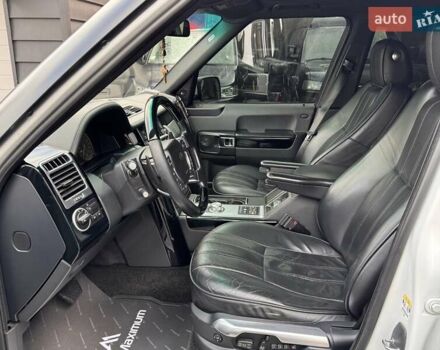 Белый Ленд Ровер Рендж Ровер, объемом двигателя 4.37 л и пробегом 328 тыс. км за 21900 $, фото 7 на Automoto.ua