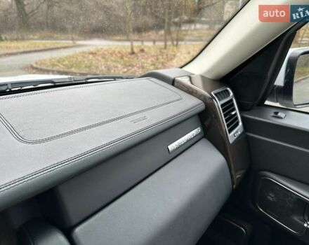 Белый Ленд Ровер Рендж Ровер, объемом двигателя 5 л и пробегом 100 тыс. км за 23500 $, фото 62 на Automoto.ua