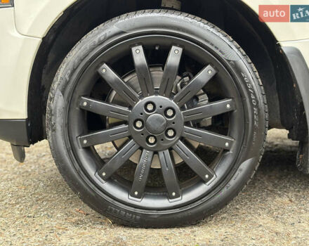 Белый Ленд Ровер Рендж Ровер, объемом двигателя 5 л и пробегом 177 тыс. км за 15900 $, фото 6 на Automoto.ua