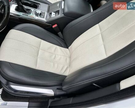 Білий Ленд Ровер Рендж Ровер, об'ємом двигуна 5 л та пробігом 100 тис. км за 25999 $, фото 33 на Automoto.ua