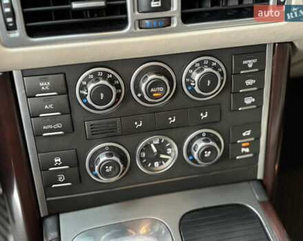 Белый Ленд Ровер Рендж Ровер, объемом двигателя 5 л и пробегом 177 тыс. км за 15900 $, фото 15 на Automoto.ua