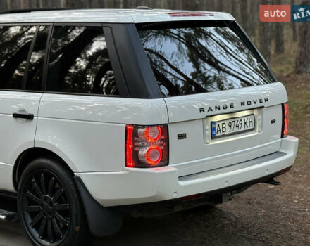 Белый Ленд Ровер Рендж Ровер, объемом двигателя 5 л и пробегом 177 тыс. км за 17000 $, фото 7 на Automoto.ua