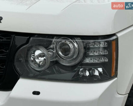 Белый Ленд Ровер Рендж Ровер, объемом двигателя 5 л и пробегом 275 тыс. км за 12500 $, фото 33 на Automoto.ua