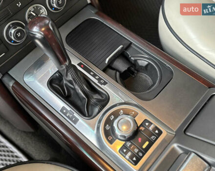 Белый Ленд Ровер Рендж Ровер, объемом двигателя 5 л и пробегом 177 тыс. км за 15900 $, фото 16 на Automoto.ua