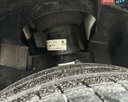 Білий Ленд Ровер Рендж Ровер, об'ємом двигуна 5 л та пробігом 100 тис. км за 25999 $, фото 17 на Automoto.ua