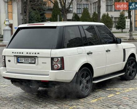 Белый Ленд Ровер Рендж Ровер, объемом двигателя 5 л и пробегом 275 тыс. км за 12500 $, фото 16 на Automoto.ua