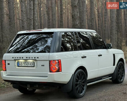 Белый Ленд Ровер Рендж Ровер, объемом двигателя 5 л и пробегом 177 тыс. км за 17000 $, фото 13 на Automoto.ua