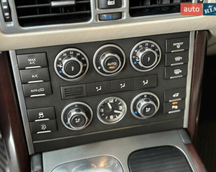 Белый Ленд Ровер Рендж Ровер, объемом двигателя 5 л и пробегом 177 тыс. км за 14000 $, фото 28 на Automoto.ua