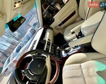 Белый Ленд Ровер Рендж Ровер, объемом двигателя 5 л и пробегом 184 тыс. км за 17400 $, фото 8 на Automoto.ua