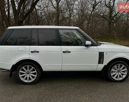 Белый Ленд Ровер Рендж Ровер, объемом двигателя 5 л и пробегом 100 тыс. км за 23500 $, фото 8 на Automoto.ua