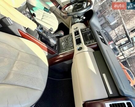 Белый Ленд Ровер Рендж Ровер, объемом двигателя 5 л и пробегом 184 тыс. км за 17400 $, фото 3 на Automoto.ua