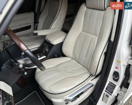 Белый Ленд Ровер Рендж Ровер, объемом двигателя 5 л и пробегом 177 тыс. км за 14000 $, фото 22 на Automoto.ua