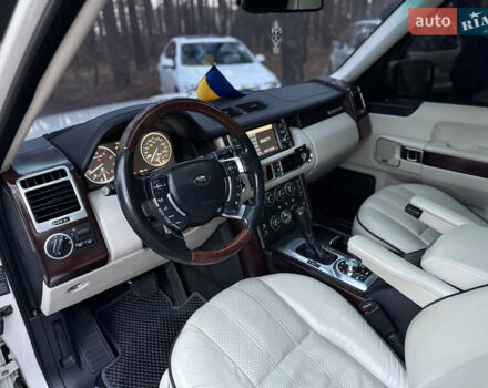 Белый Ленд Ровер Рендж Ровер, объемом двигателя 5 л и пробегом 177 тыс. км за 17000 $, фото 31 на Automoto.ua