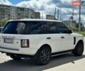 Білий Ленд Ровер Рендж Ровер, об'ємом двигуна 5 л та пробігом 192 тис. км за 15800 $, фото 4 на Automoto.ua