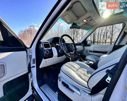 Белый Ленд Ровер Рендж Ровер, объемом двигателя 5 л и пробегом 177 тыс. км за 14000 $, фото 8 на Automoto.ua