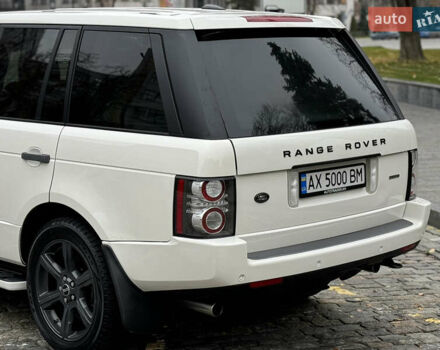 Белый Ленд Ровер Рендж Ровер, объемом двигателя 5 л и пробегом 275 тыс. км за 12500 $, фото 29 на Automoto.ua