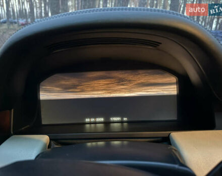 Белый Ленд Ровер Рендж Ровер, объемом двигателя 5 л и пробегом 177 тыс. км за 17000 $, фото 37 на Automoto.ua