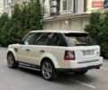 Білий Ленд Ровер Рендж Ровер, об'ємом двигуна 5 л та пробігом 164 тис. км за 11500 $, фото 11 на Automoto.ua