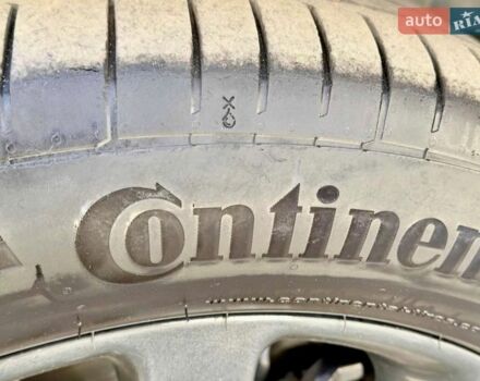 Белый Ленд Ровер Рендж Ровер, объемом двигателя 5 л и пробегом 184 тыс. км за 17400 $, фото 10 на Automoto.ua