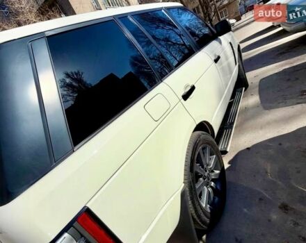 Белый Ленд Ровер Рендж Ровер, объемом двигателя 5 л и пробегом 184 тыс. км за 17400 $, фото 1 на Automoto.ua