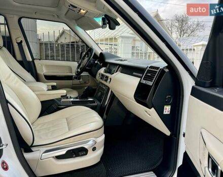 Білий Ленд Ровер Рендж Ровер, об'ємом двигуна 3.63 л та пробігом 226 тис. км за 17800 $, фото 59 на Automoto.ua