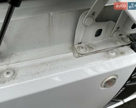 Білий Ленд Ровер Рендж Ровер, об'ємом двигуна 5 л та пробігом 100 тис. км за 23800 $, фото 73 на Automoto.ua