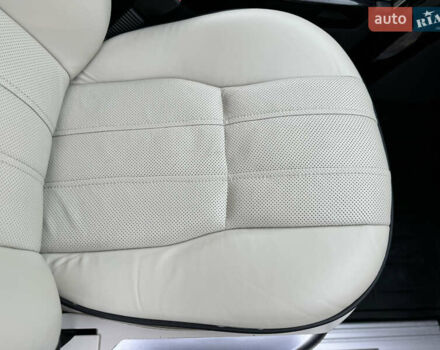 Белый Ленд Ровер Рендж Ровер, объемом двигателя 5 л и пробегом 275 тыс. км за 12500 $, фото 65 на Automoto.ua