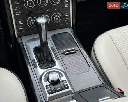 Белый Ленд Ровер Рендж Ровер, объемом двигателя 5 л и пробегом 275 тыс. км за 12500 $, фото 74 на Automoto.ua