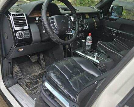 Ленд Ровер Рендж Ровер 2010 в Херсоне на Automoto.ua Белый Ленд Ровер Рендж Ровер, объемом двигателя 3.6 л и пробегом 269 тыс. км за 15300 $, фото 4 на Automoto.ua