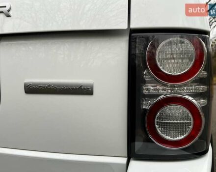 Белый Ленд Ровер Рендж Ровер, объемом двигателя 5 л и пробегом 100 тыс. км за 23500 $, фото 22 на Automoto.ua