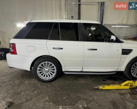 Белый Ленд Ровер Рендж Ровер, объемом двигателя 2.99 л и пробегом 245 тыс. км за 15000 $, фото 6 на Automoto.ua