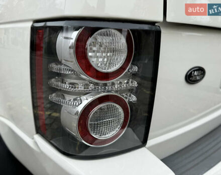 Белый Ленд Ровер Рендж Ровер, объемом двигателя 5 л и пробегом 270 тыс. км за 11999 $, фото 36 на Automoto.ua