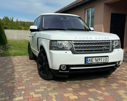 Білий Ленд Ровер Рендж Ровер, об'ємом двигуна 5 л та пробігом 115 тис. км за 26999 $, фото 2 на Automoto.ua