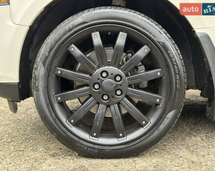 Белый Ленд Ровер Рендж Ровер, объемом двигателя 5 л и пробегом 177 тыс. км за 14000 $, фото 20 на Automoto.ua