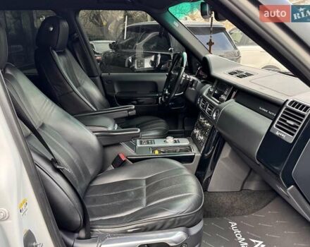 Белый Ленд Ровер Рендж Ровер, объемом двигателя 4.37 л и пробегом 328 тыс. км за 21900 $, фото 14 на Automoto.ua