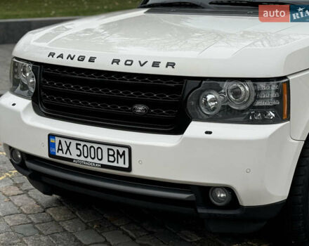 Белый Ленд Ровер Рендж Ровер, объемом двигателя 5 л и пробегом 275 тыс. км за 12500 $, фото 24 на Automoto.ua