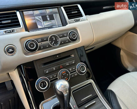 Белый Ленд Ровер Рендж Ровер, объемом двигателя 5 л и пробегом 179 тыс. км за 18000 $, фото 14 на Automoto.ua