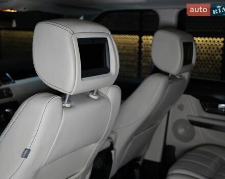 Білий Ленд Ровер Рендж Ровер, об'ємом двигуна 5 л та пробігом 207 тис. км за 21500 $, фото 30 на Automoto.ua